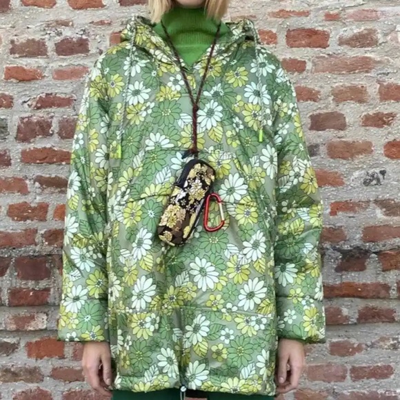 Zara Floral Puffer - Picture 3 of 7